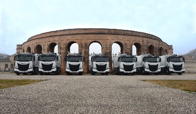 IVECO consegna sette IVECO S-Way CNG a Mantova Ambiente per i servizi di raccolta rifiuti del territorio - Lombardia Truck