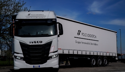 IVECO per la sostenibilità: consegnati al Polo Logistica FS 10 nuovi IVECO S-Way alimentabili ad HVO per servizi intermodali dal primo all’ultimo miglio - Lombardia Truck