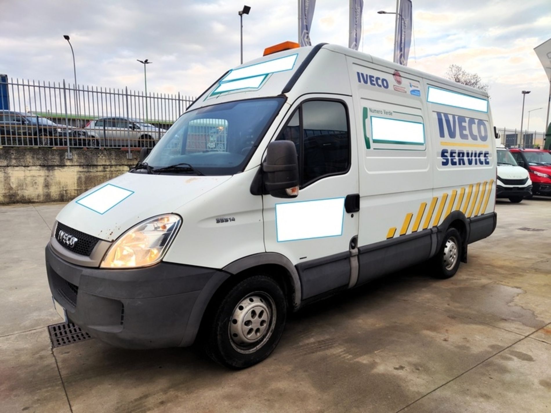 IVECO 35S13V H2 3300 OFFICINA MOBILE - Lombardia Truck