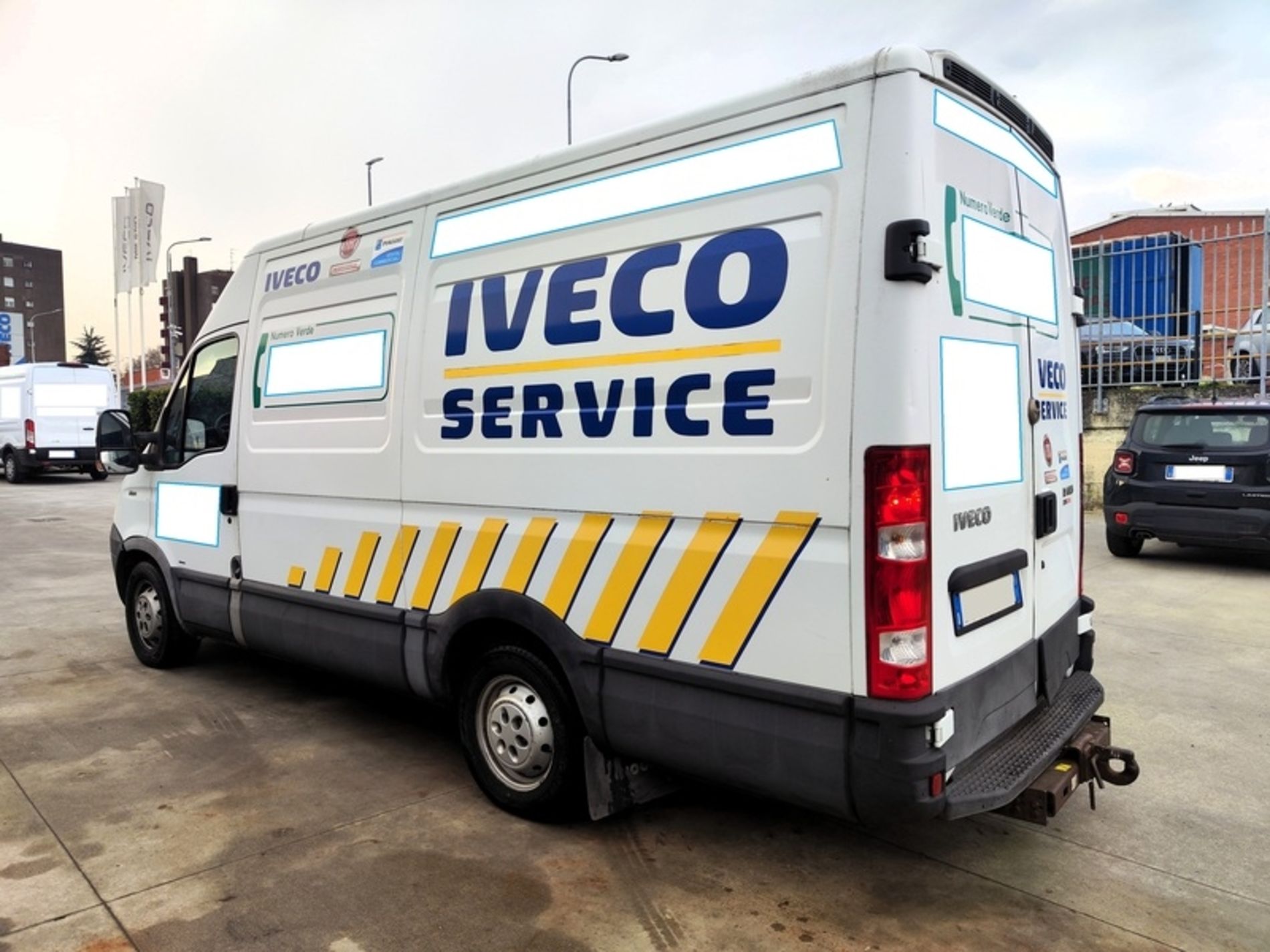 IVECO 35S13V H2 3300 OFFICINA MOBILE - Lombardia Truck