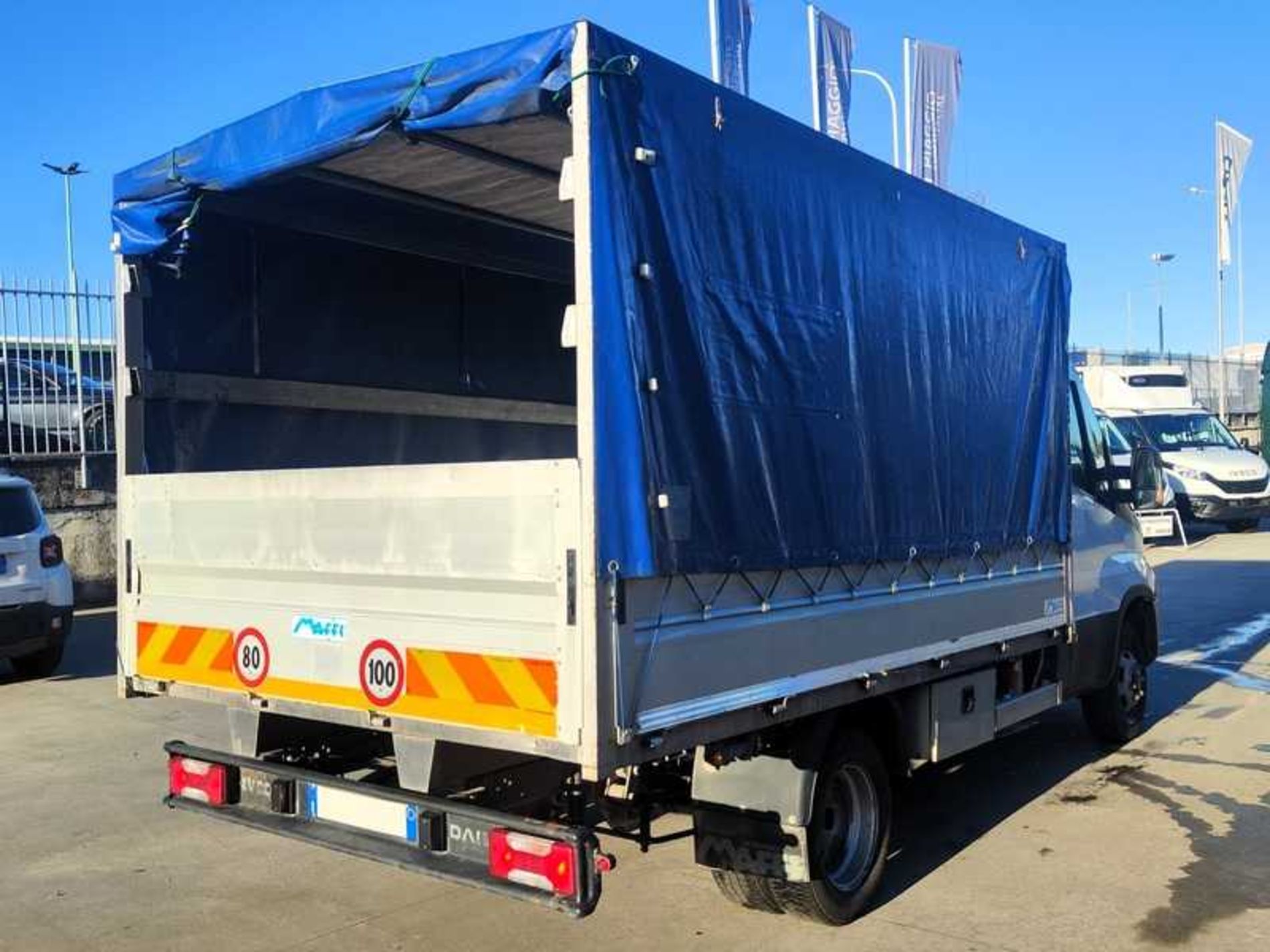 IVECO 50C18 CASSONE CON CENTINA REMOVIBILE - Lombardia Truck