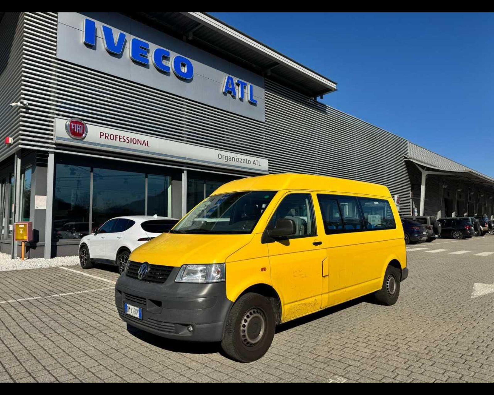 VOLKSWAGEN TRANSPORTER 4motion SCUOLABUS - 4X4, ottimo da camperizzare - Lombardia Truck