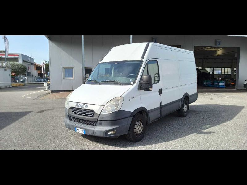 IVECO Daily 35 S15/2.3V H3 p.m. Furgone di serie / Van - Lombardia Truck